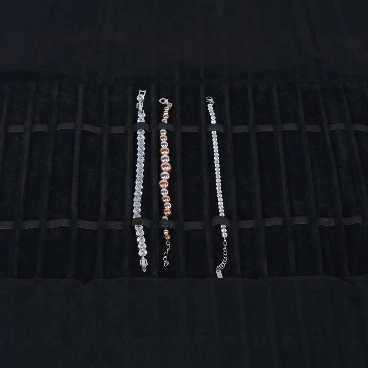 jewellery-roll-for-bracelet-black-POB081-6 jewellery roll for bracelet black