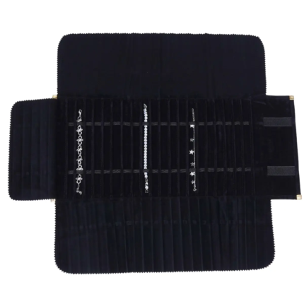 jewellery roll for bracelet black- detail with bracelet