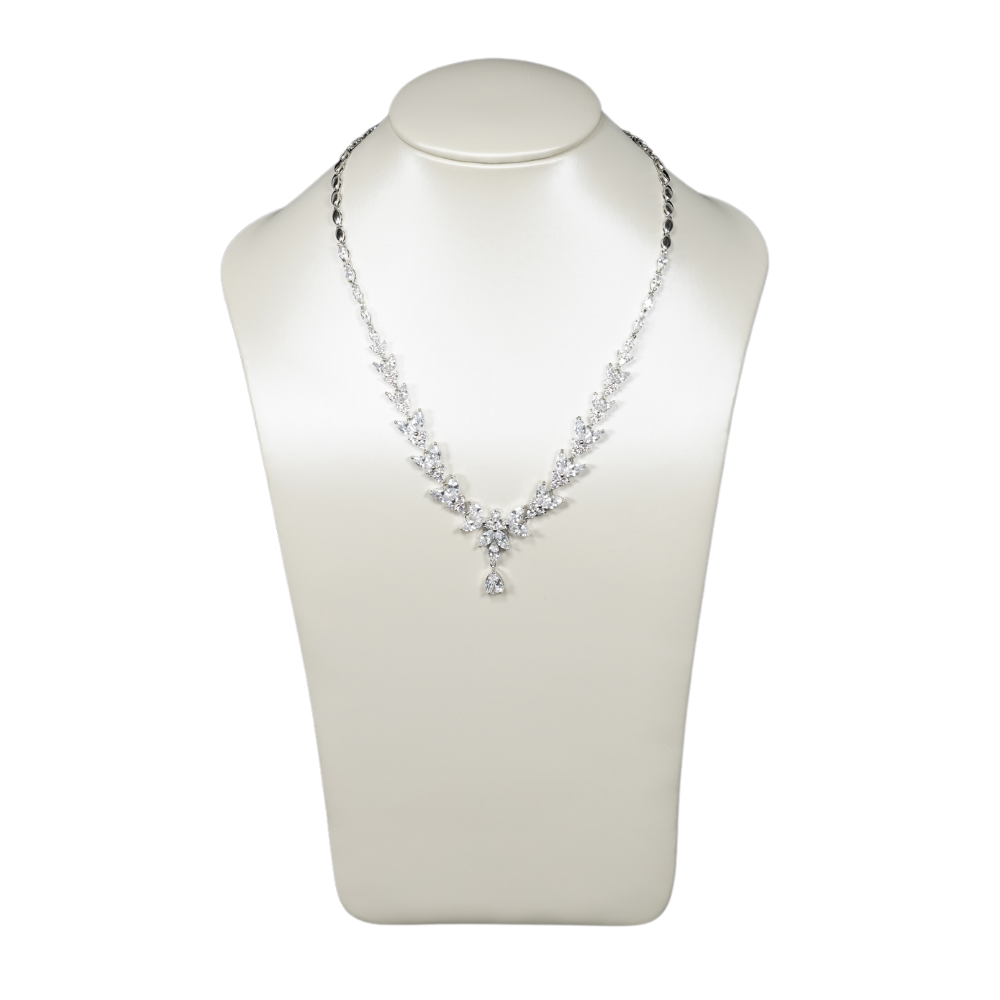 necklace bust medium beige