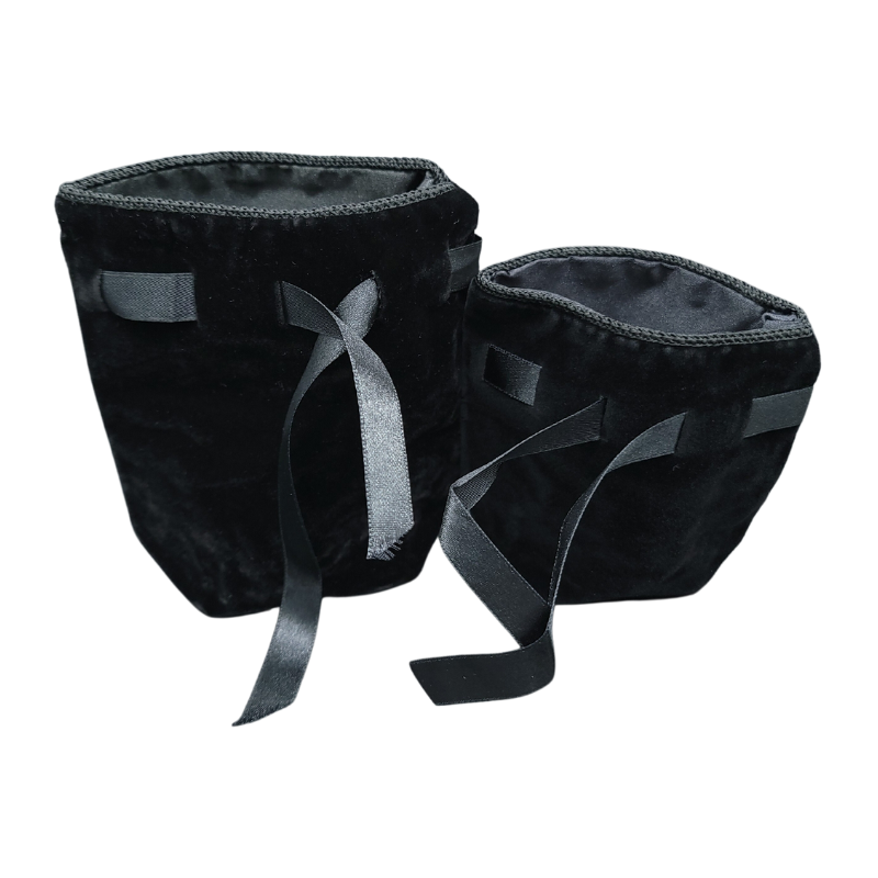 Black velvet pouch-2