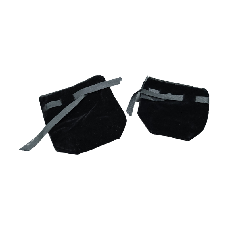 Black velvet pouch-3