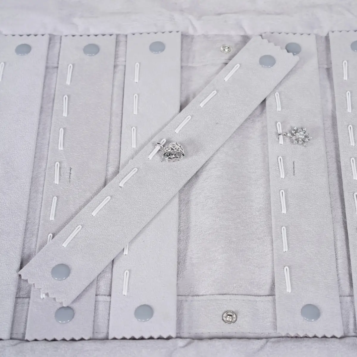 Jewellery-roll-for-pendant-grey-POP80-5 jewellery roll for pendant grey