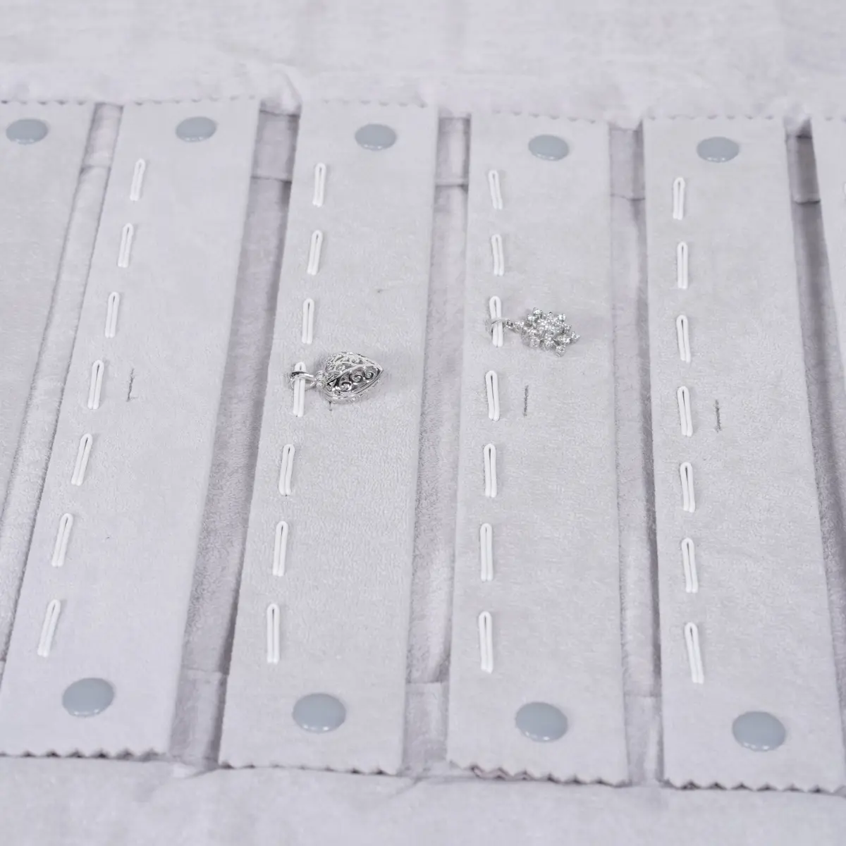 Jewellery-roll-for-pendant-grey-POP80-6 jewellery roll for pendant grey