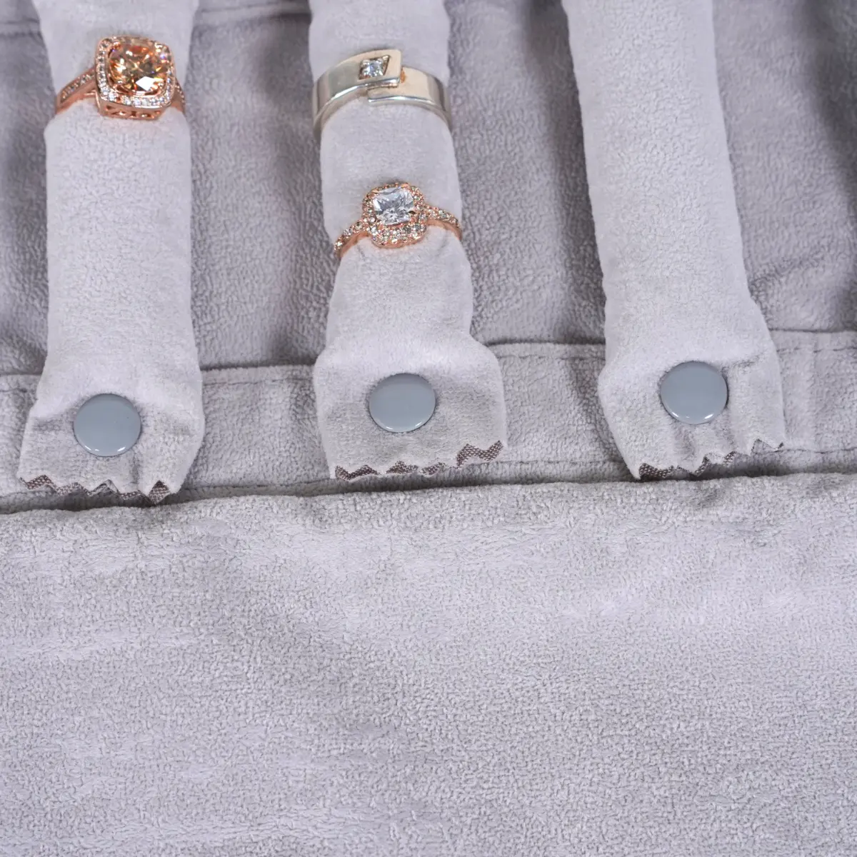 Jewellery roll for ring grey - metal snap