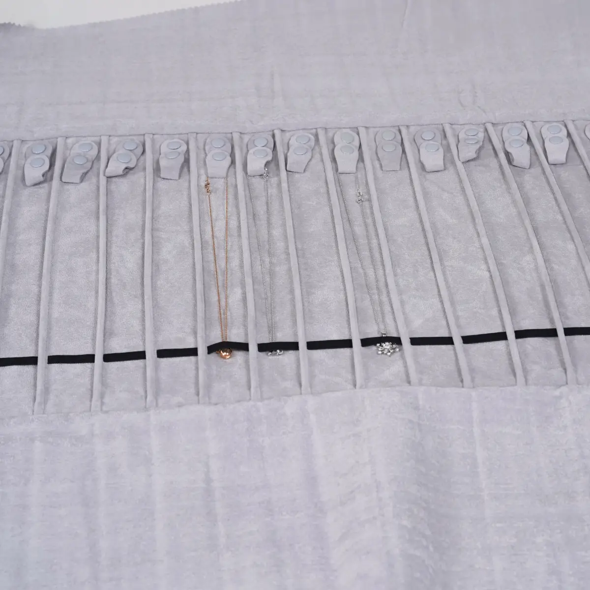 jewellery-roll-for-necklace-PON083BK-Grey-3