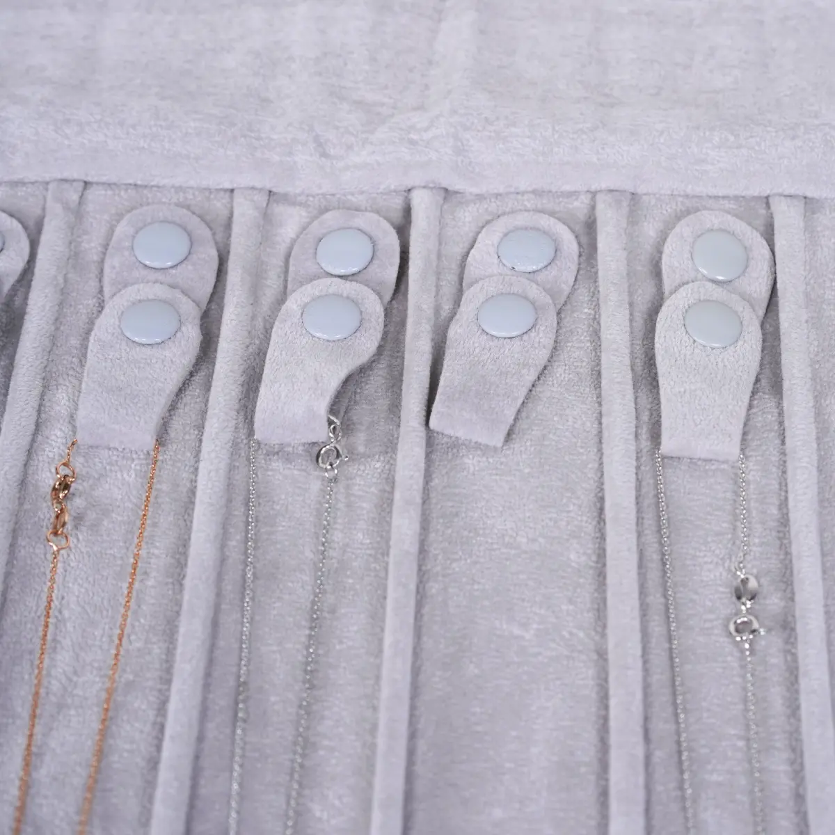 jewellery-roll-for-necklace-PON083BK-Grey-detail3