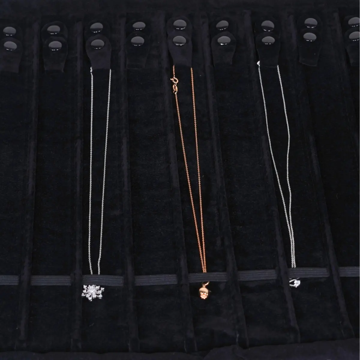 jewellery roll for necklace PON083BK black detail jewellery-roll-for-necklace-PON083BK-black-detail