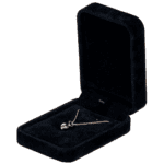 Velvet-Necklace-Box-black-with-necklace-side