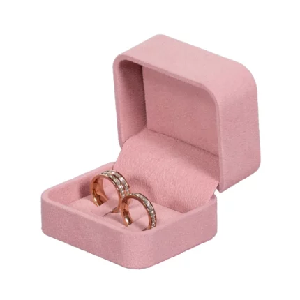 Wedding Ring Box velvet pink open angle with ring BXR81PI