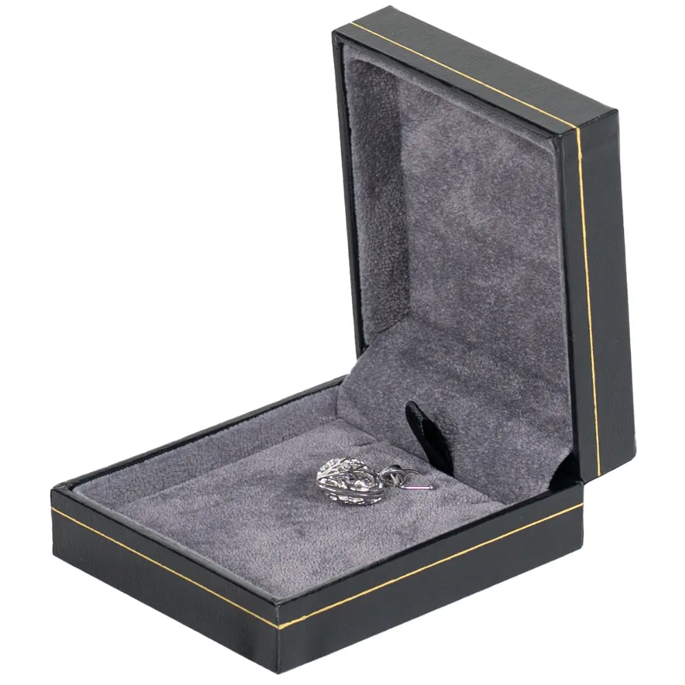 Jewellery-Box-for-necklace-black-with-pendant-side