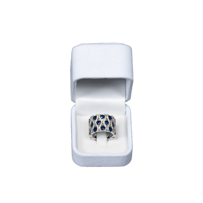 white clip ring box