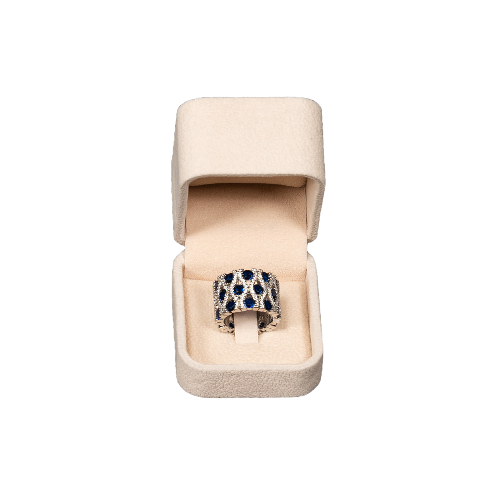 Beige clip ring box