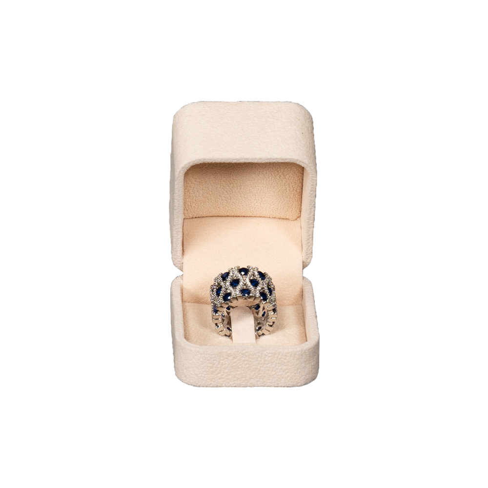 Beige clip ring box