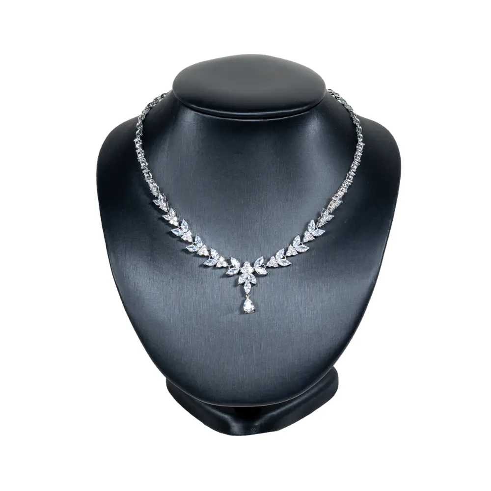 NS87M Necklace Display Bust Black M with necklace front