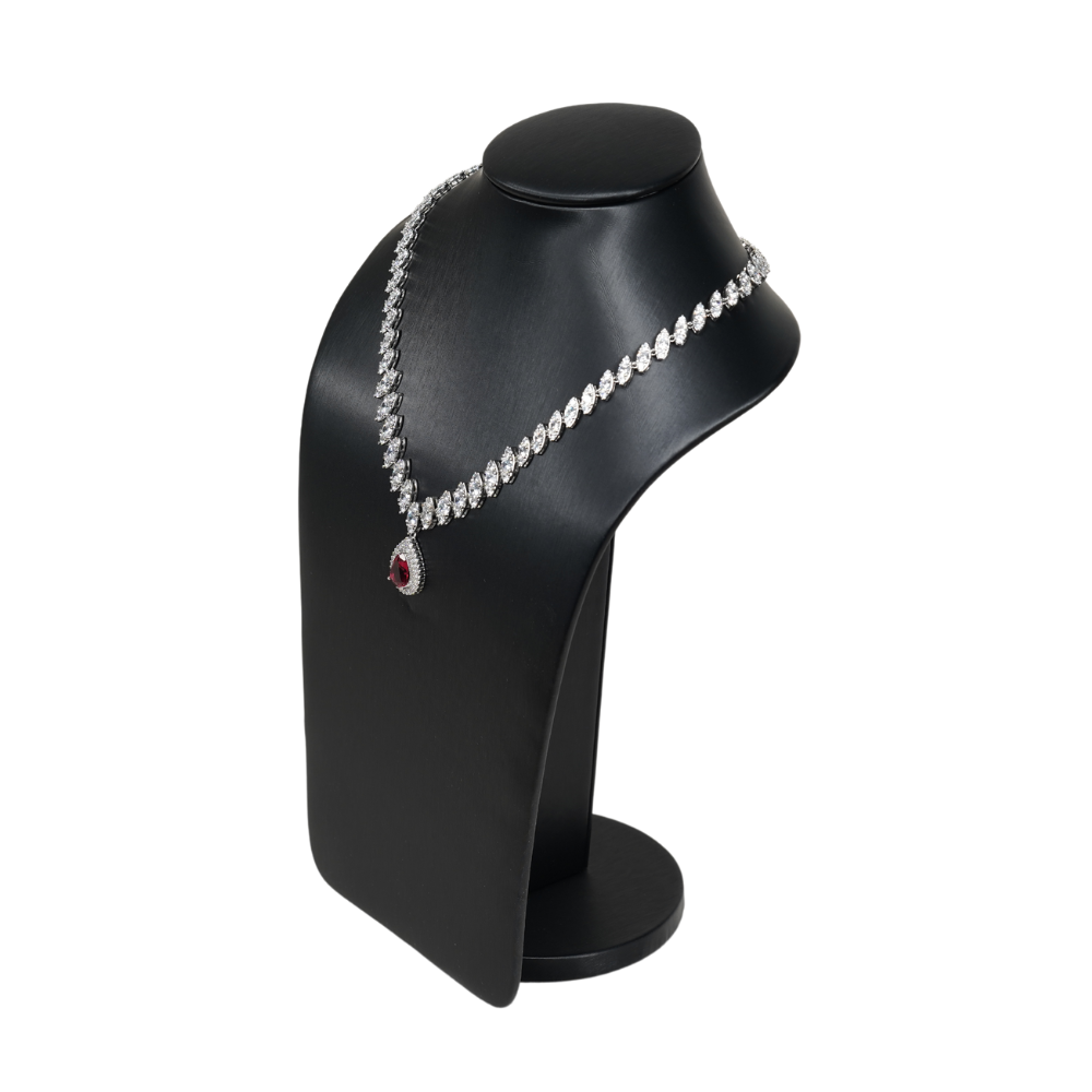 necklace bust medium black