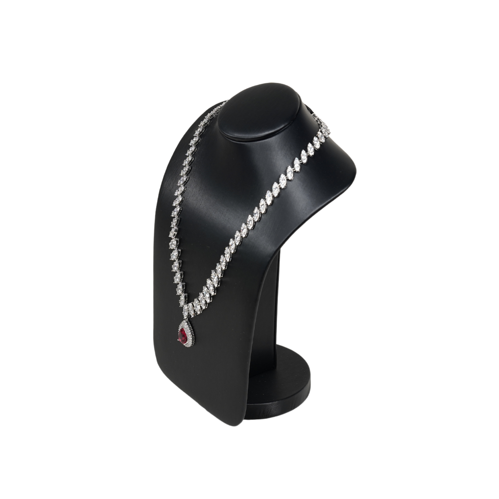 necklace bust small black