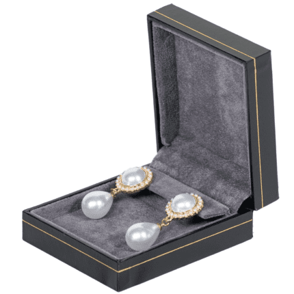 jewellery-gift-box-for-earring-black-with-necklace-side