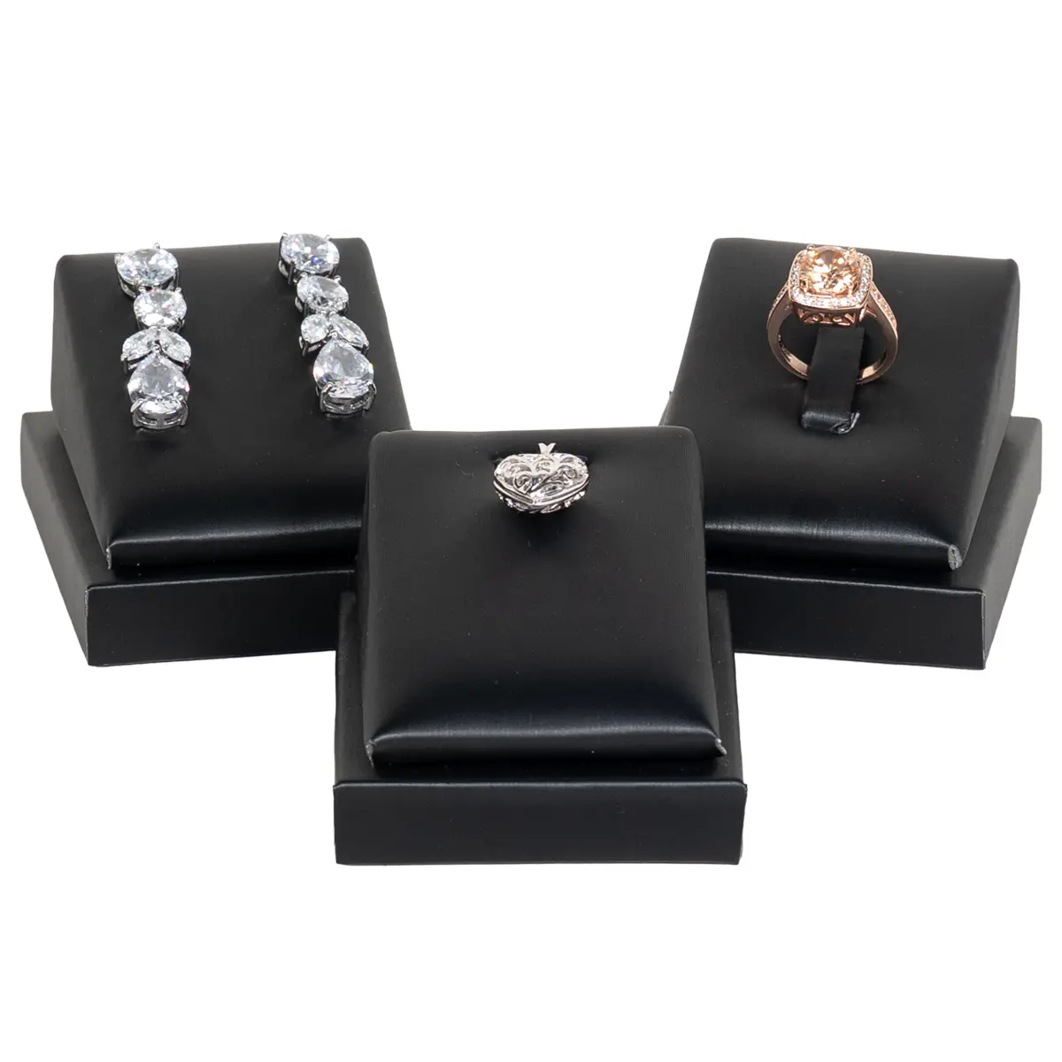 Jewellery-set-display-black-with-jewellery-723D Jewellery set display black with jewellery