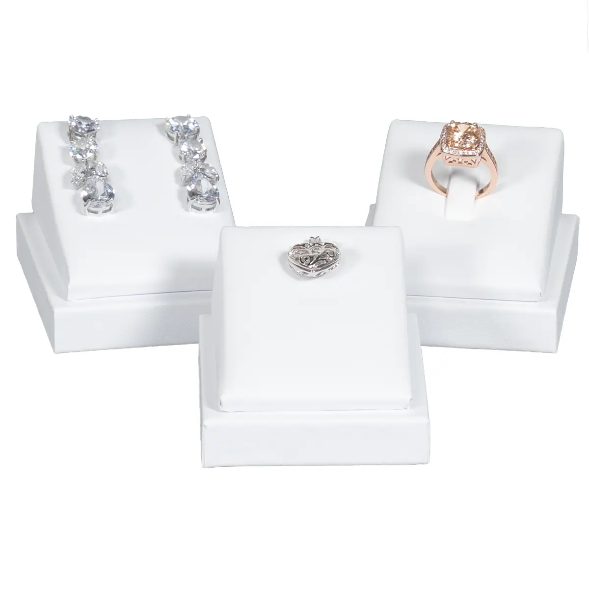 Jewellery-set-display-white-with-jewellery-723D