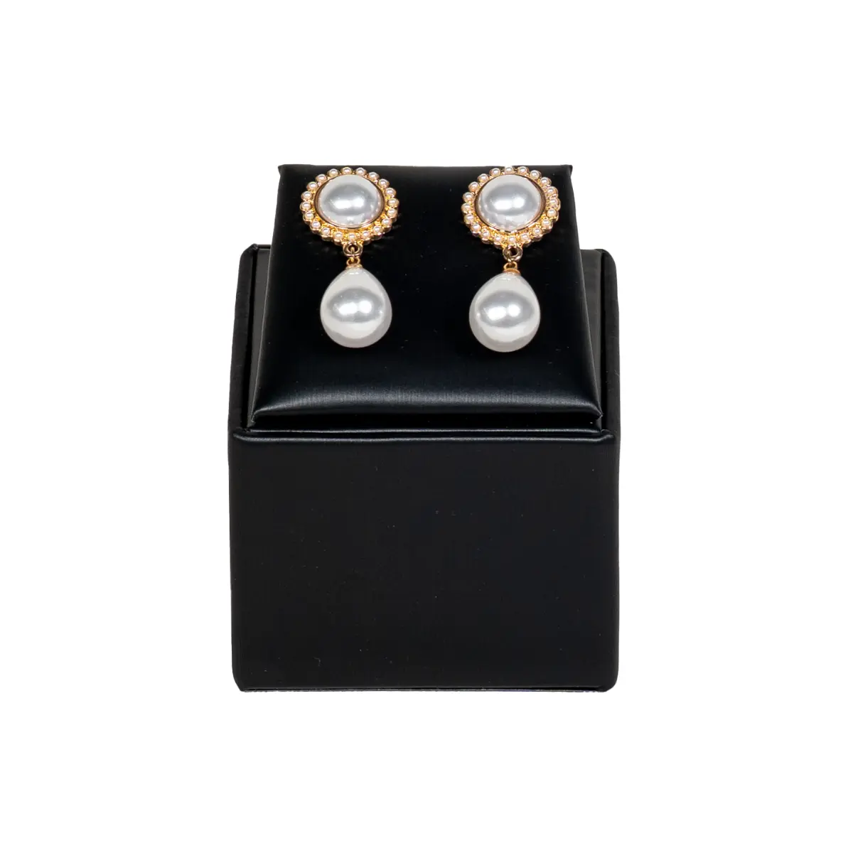 display stand for earrings black front view with earring