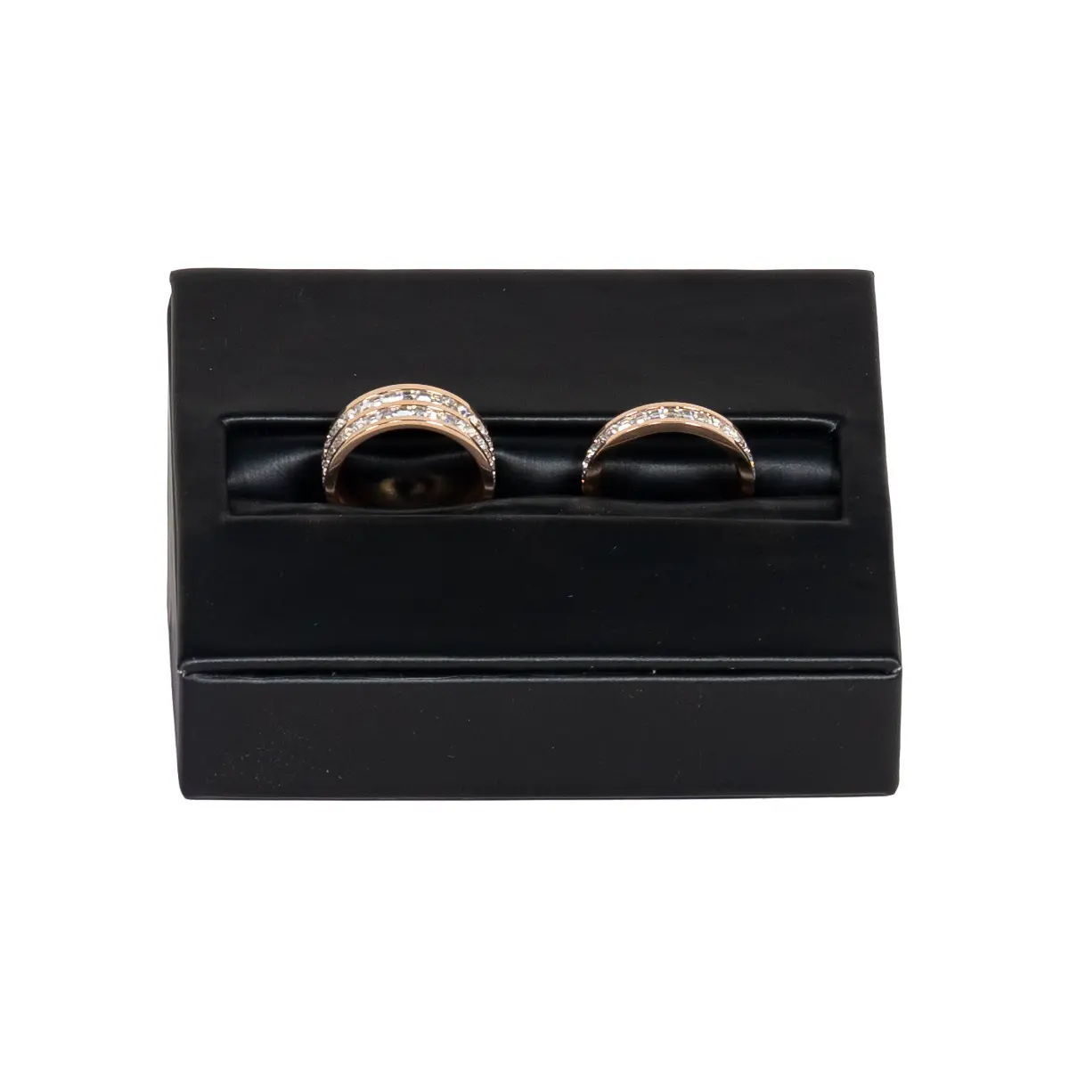 wedding ring holder black front view with ring