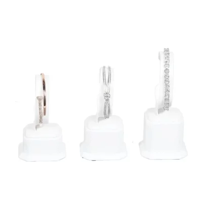 Bangle Stand leatherette 3set white front01 view with bangle BS89
